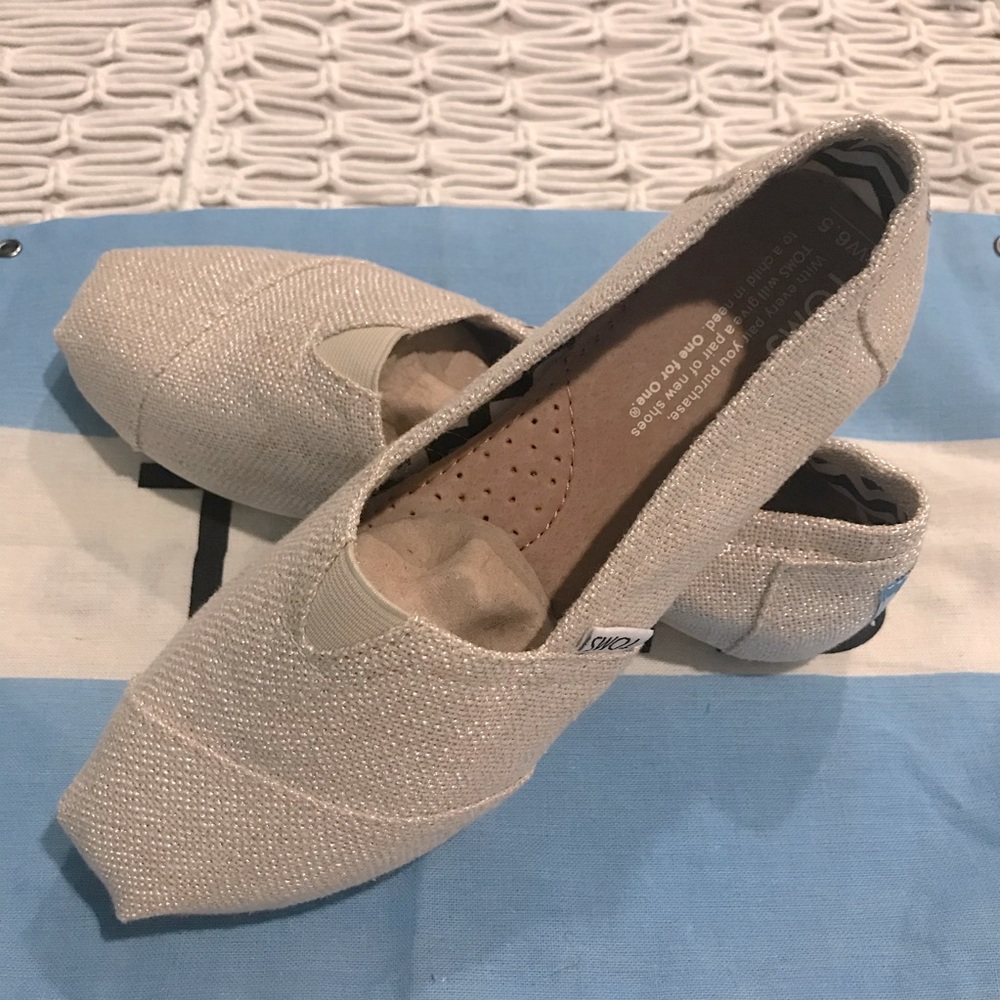 Toms Women’s Classic Metallic Linen (6.5) NWOT